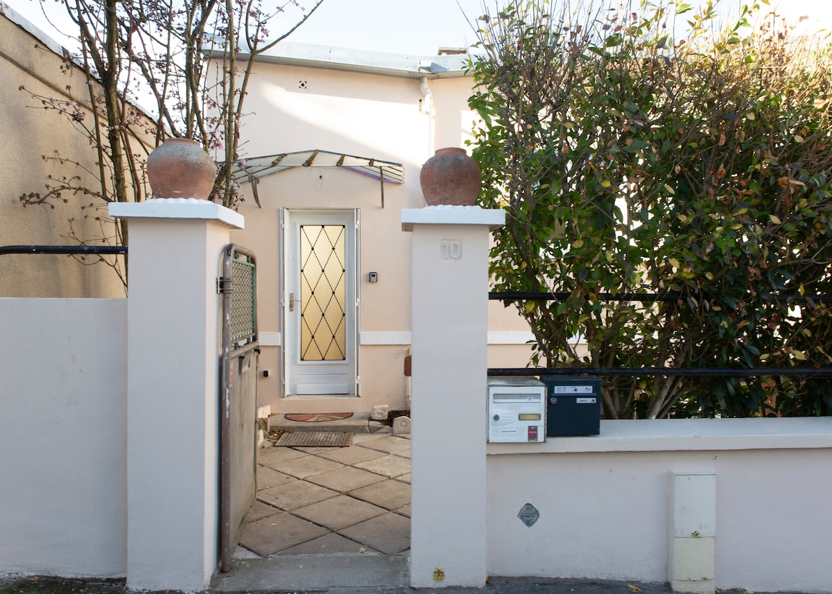 10 Villa Châteaubriand, 94230 Cachan
