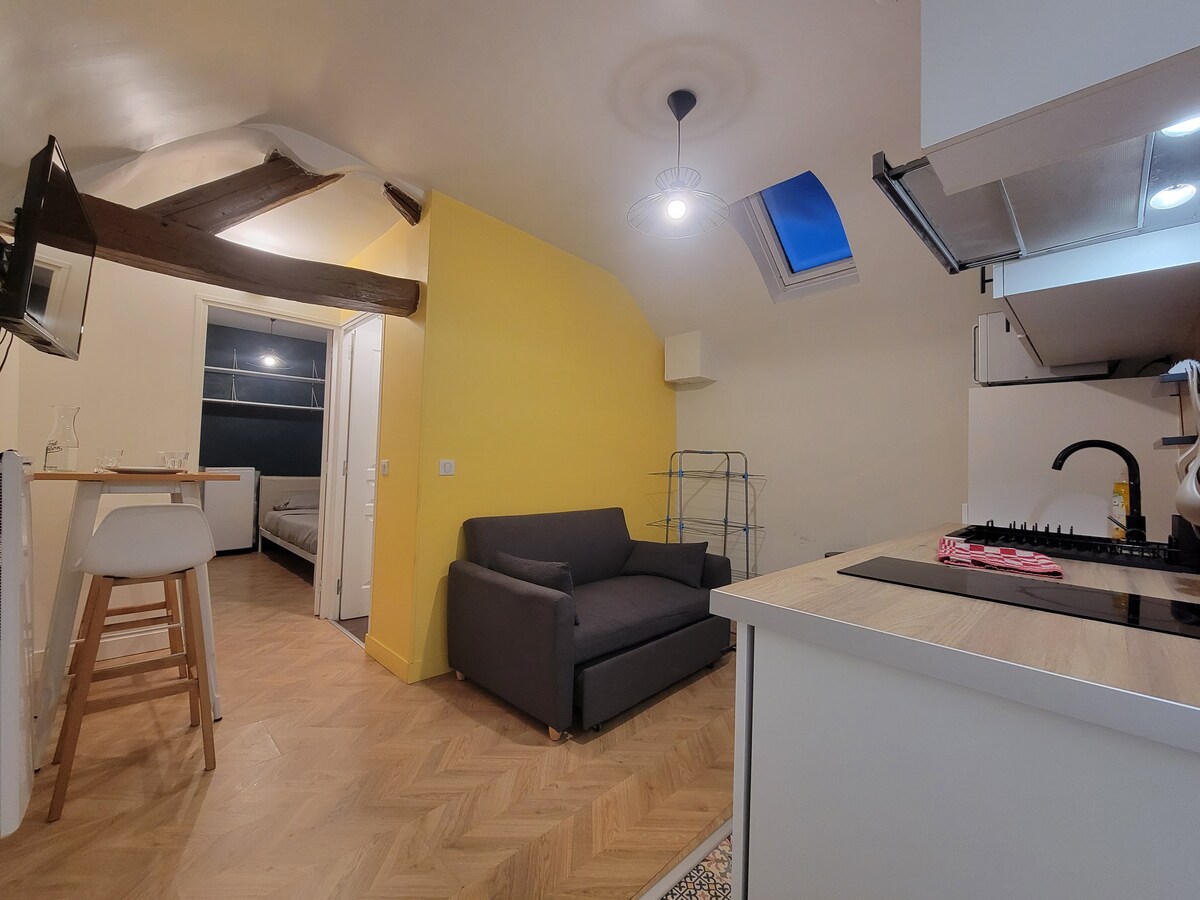 Et aussi — Studio ouvert: cuisine, salon, chambre intégrés